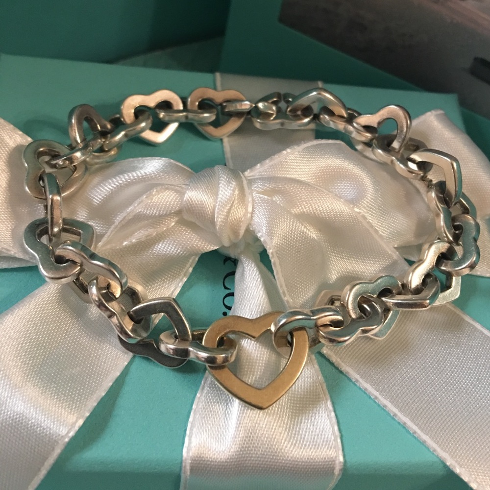 🌷sold 🌷Tiffany Co Heart Link Bracelet 750/925